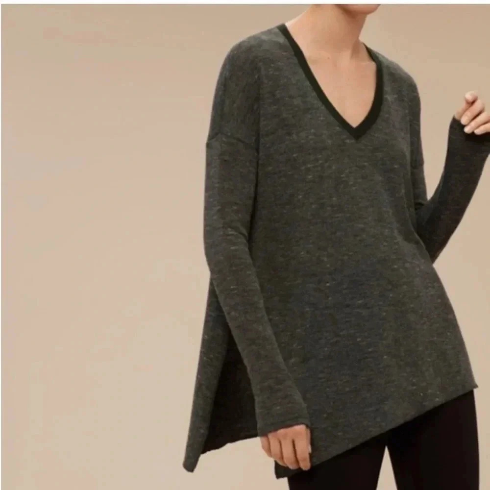 Wilfred Sweatshirt Top Dark Gray Soft V Neck Long Sleeves Size Small